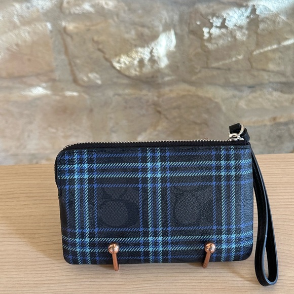 Coach Signature CC Plaid zip city tote handbag&wristlet Authentic NWT - Picture 14 of 14